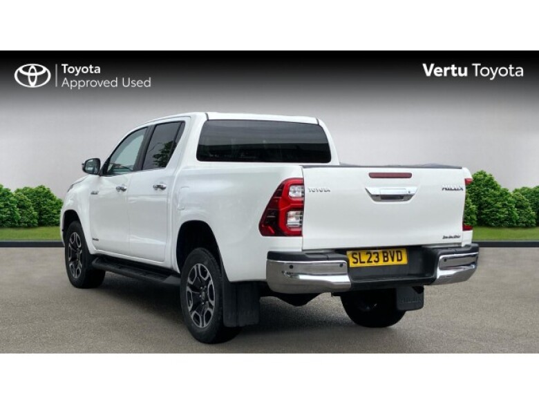 Toyota Hilux Diesel Invincible D/Cab Pick Up 2.8 D-4D Auto